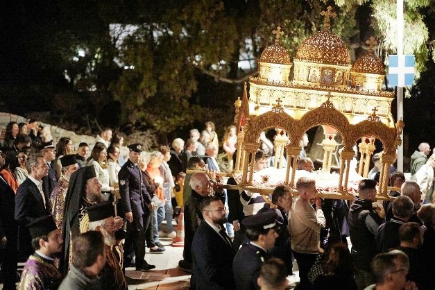 στην περιφορά του Επιταφίου Τήνος 2024